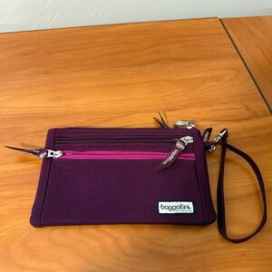 NWOT Baggallini RFID‎ Currency Organizer Wallet Clutch Wristlet Mulberry Purple